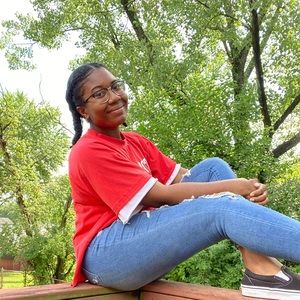 Meet your Posher, Alexia